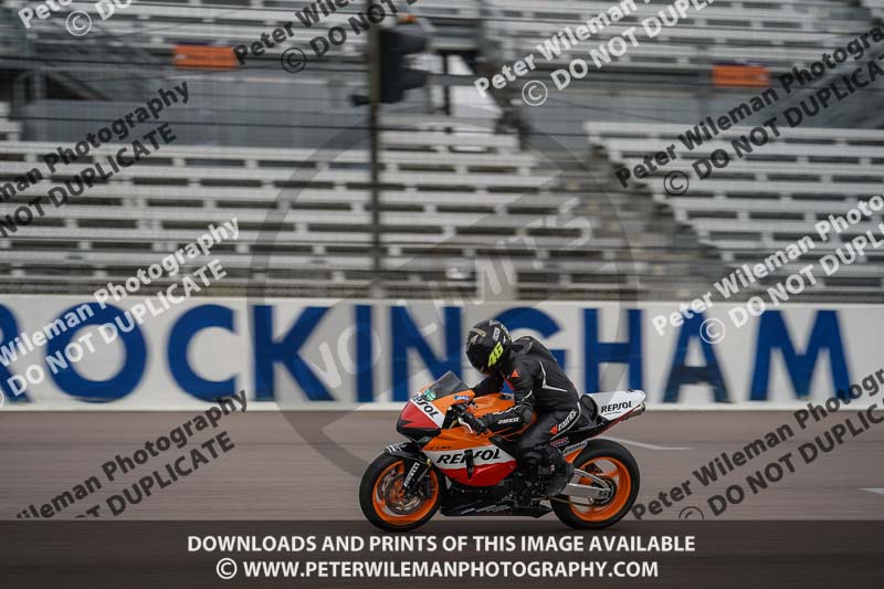 Rockingham no limits trackday;enduro digital images;event digital images;eventdigitalimages;no limits trackdays;peter wileman photography;racing digital images;rockingham raceway northamptonshire;rockingham trackday photographs;trackday digital images;trackday photos